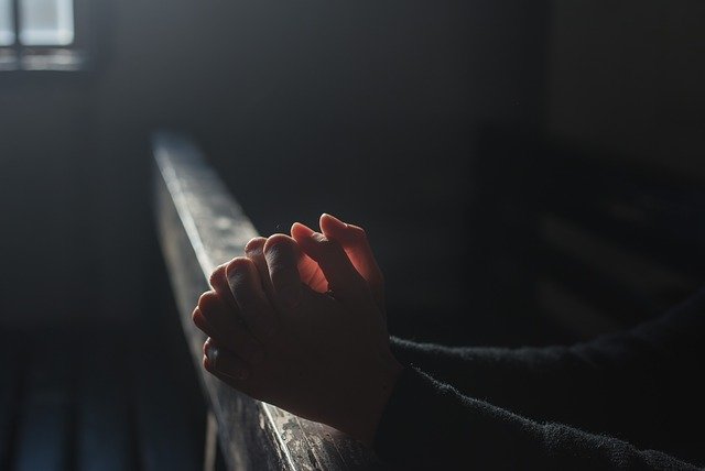 15 Requests to Pray for Your Pastor (+ a free printable)